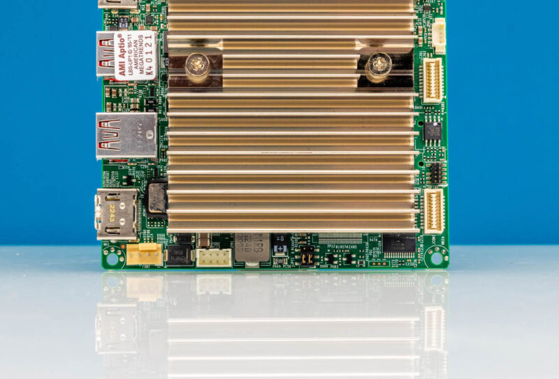 Supermicro X13SAN H Top IO 1