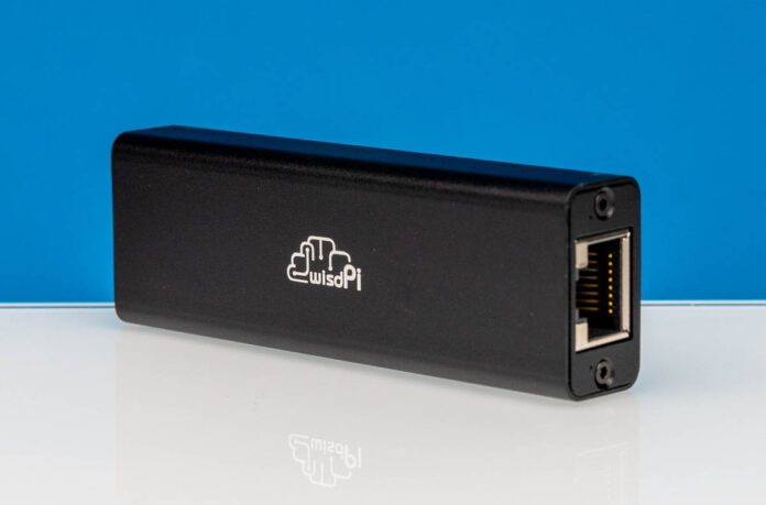 WisdPi WP UT5 USB 5GbE Realtek RTL8157 NIC Angle 1